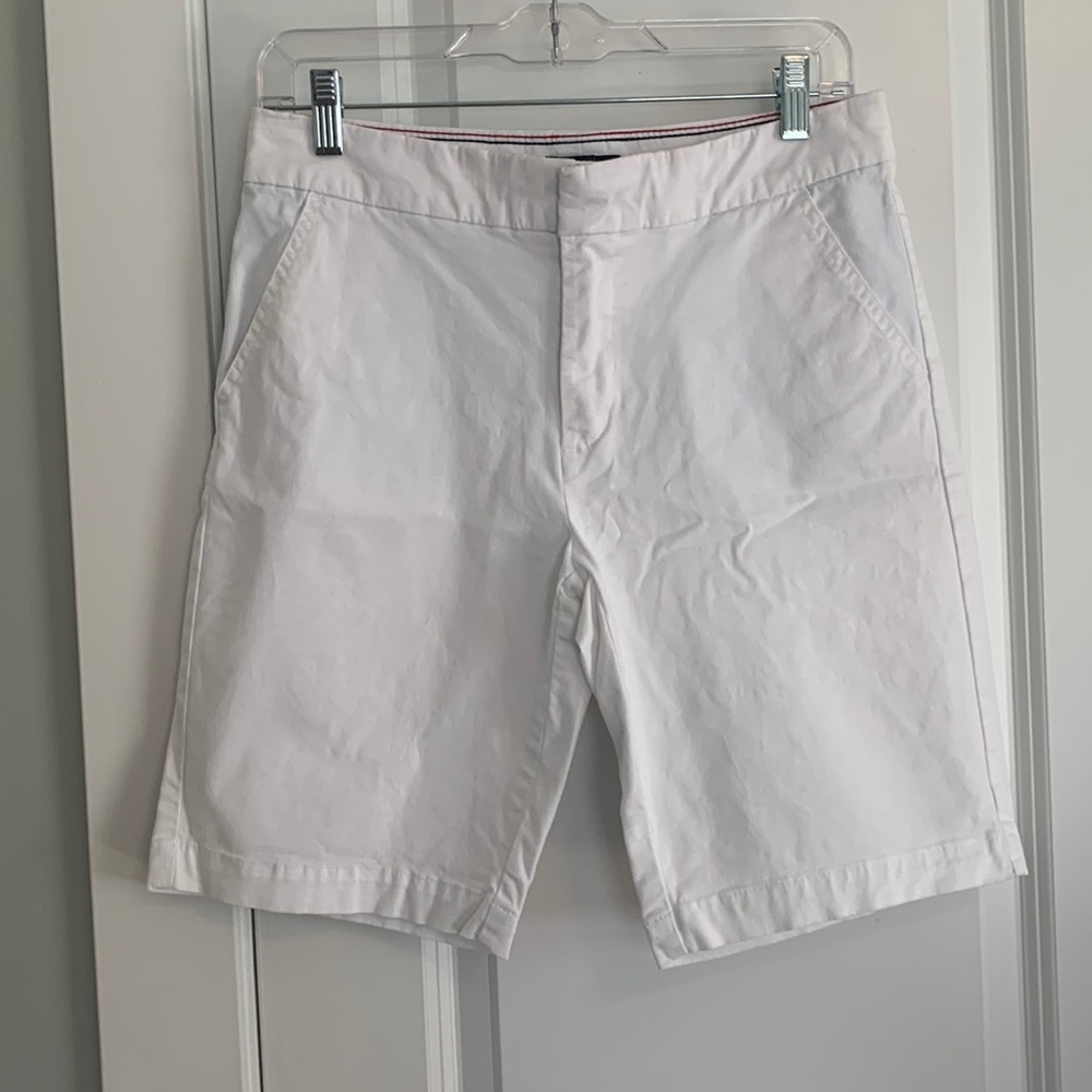 Tommy Hilfiger 10” White Bermuda Stretch Shorts